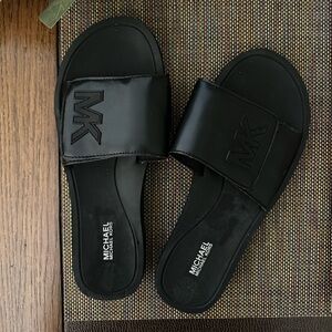 New! Michael Kors Black Logo Slides
